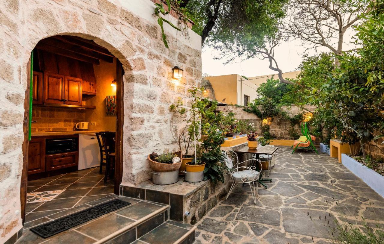 Secret Garden - Old Town *